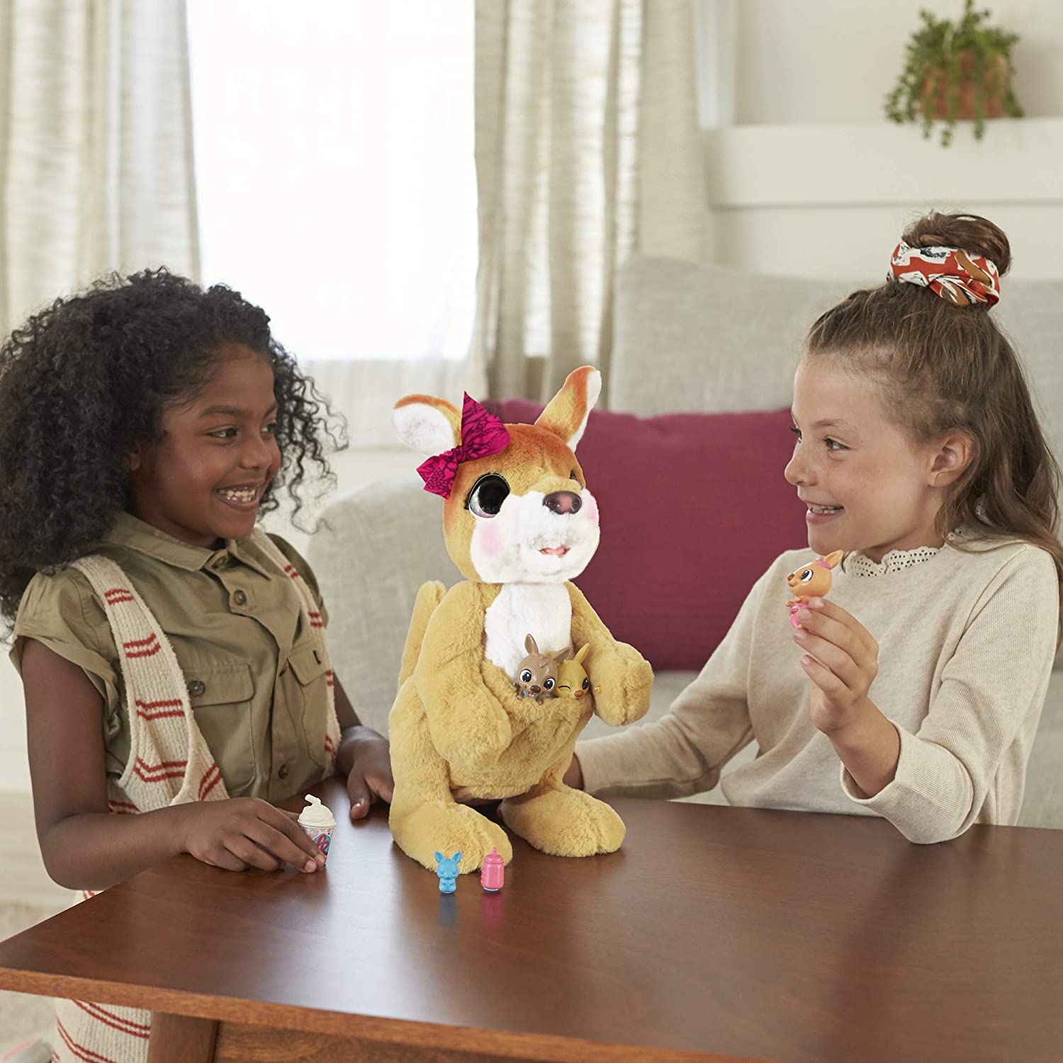 Интерактивная игрушка FurReal Friends Mama Josie The Kangaroo Кенгуру мама Джози и ее кенгурята (E6724) 4 Интерактивная игрушка FurReal Friends Mama Josie The Kangaroo Кенгуру мама Джози и ее кенгурята (E6724) - Зображення 4